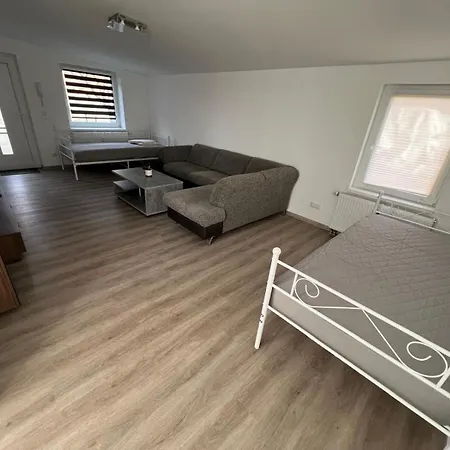 Apartment Grosse Moeblierte Zu Vermieten Inkl Parkplatz , Garten *